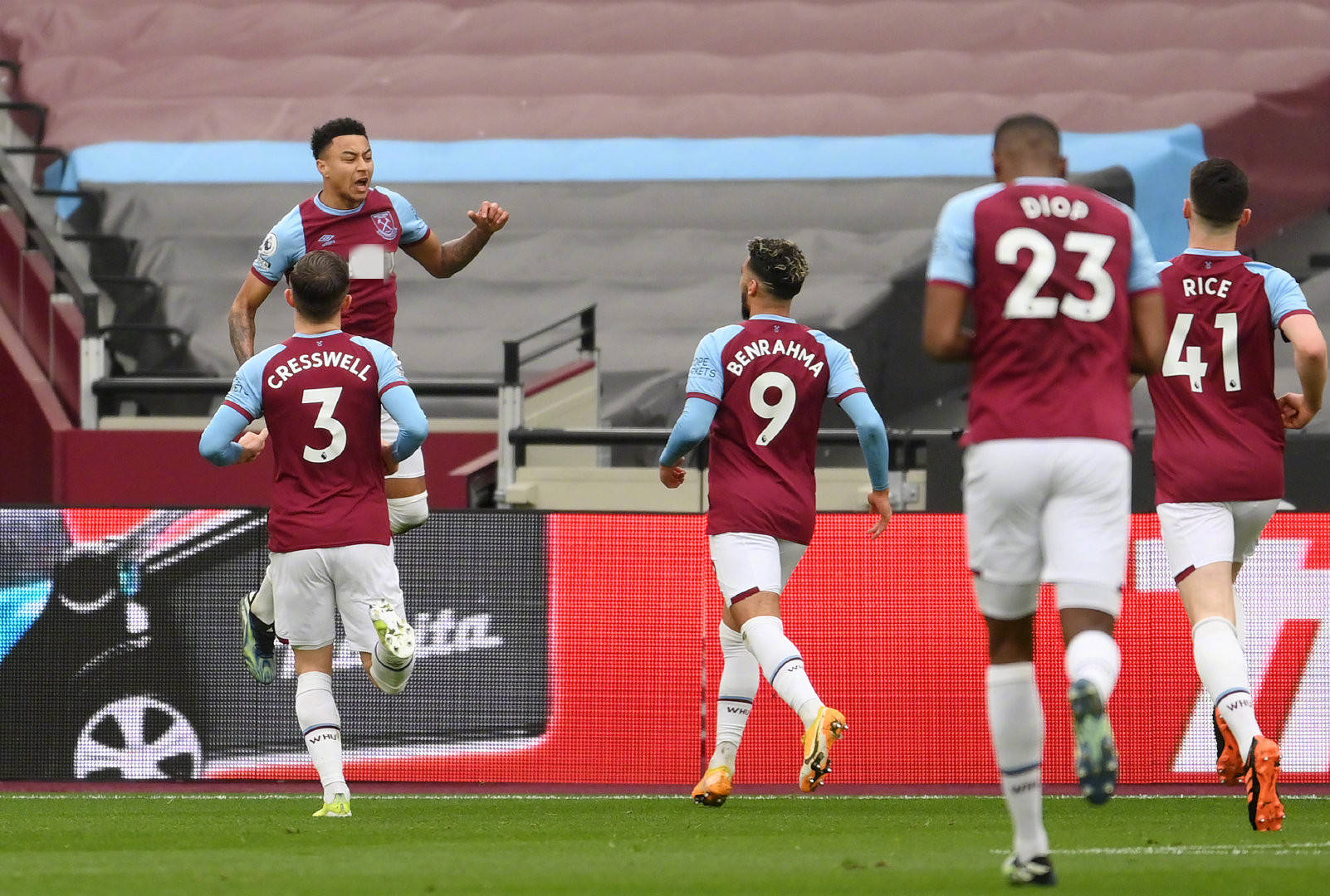 进行了正面 进行了正面